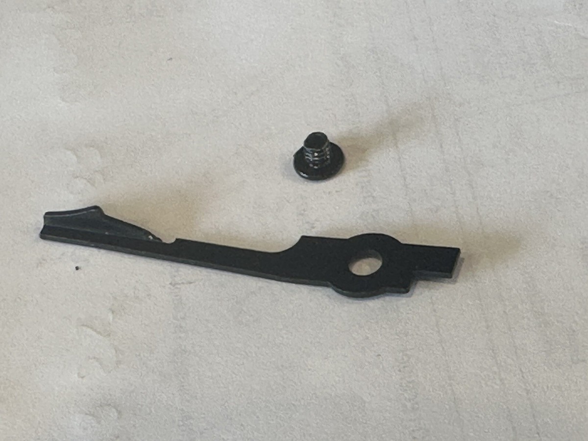 MOSSBERG 500 500A 500C 590 MAVERICK 88 EJECTOR WITH SCREW 12 16 20