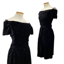 Vtg Vintage 1990s 90s Scassi Boutique Cold Shoulder Black Velvet LBD Party Dress