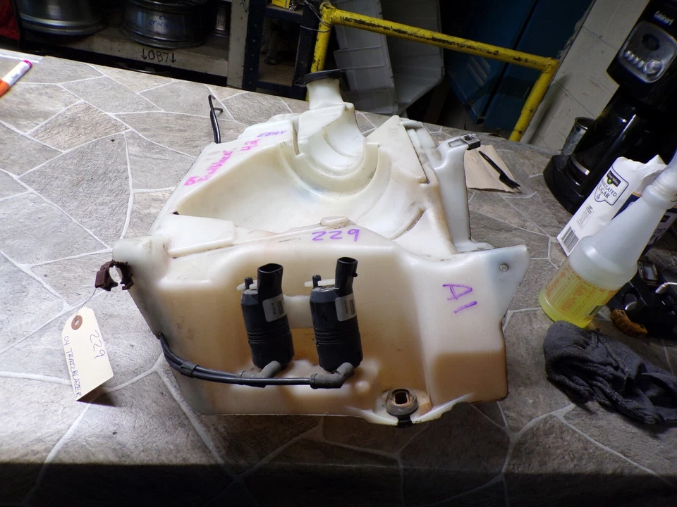 ☼2002-2009 CHEVY TRAILBLAZER PARABRISAS LAVADORA BOTELLA DEPÓSITO FÁBRICA OEM Foto 2 de 4