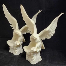 Pair Vintage American Eagle Italian Alabaster by Triune Sculpture 15''H