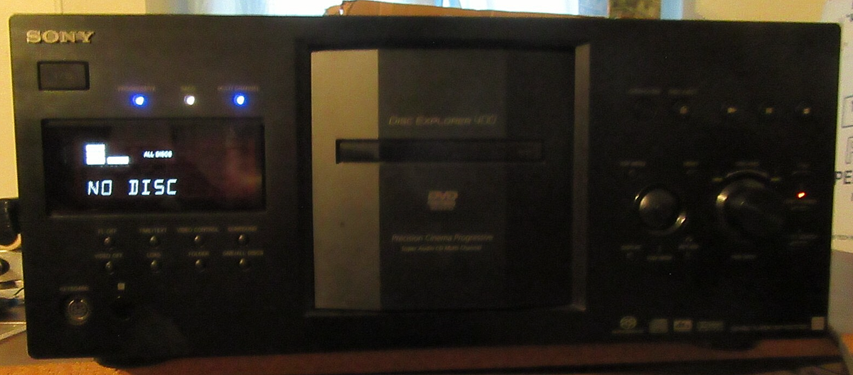 SONY DVP-CX777ES CD/DVD Disc Explorer 400 Disc Changer w/remote