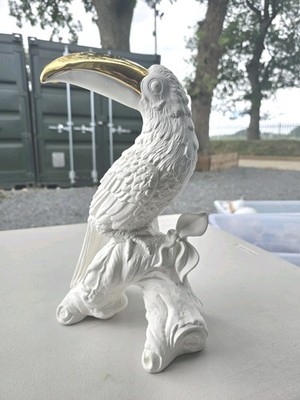 Avery weißer Tukan Vogel Skulptur 36 cm Gold Schnabel Keramik Ornament Luxus Deko