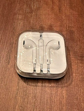 Apple EarPods Wired Headset For Devices With 3.5mm Headphone Jack