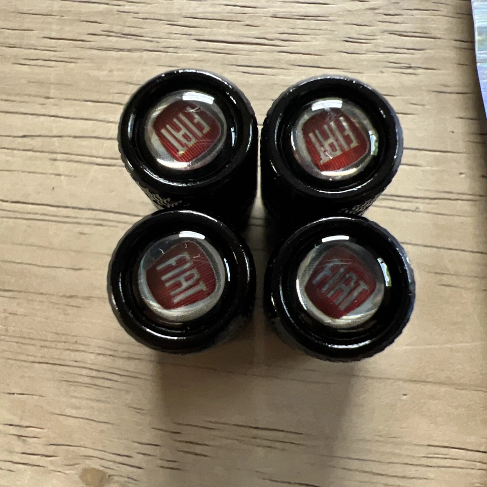 4 колпачка на шток воздушного клапана шины из черного металлического сплава для автомобилей Fiat - Изображение 2 из 4