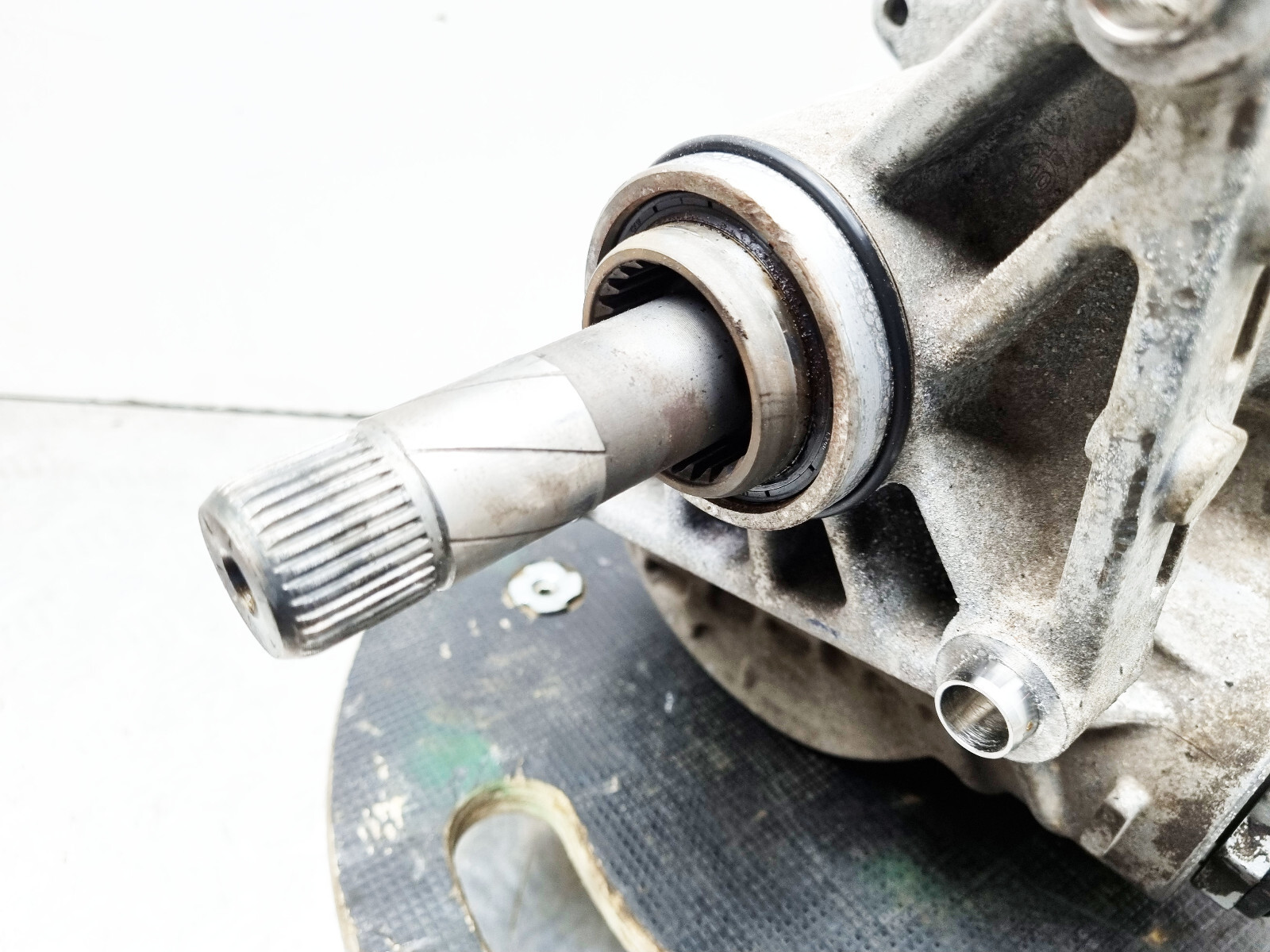 MINI COUNTRYMAN R60 Transfer Case Box Case Manual 9811708 2.0  