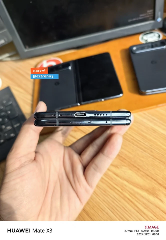 Google Pixel Fold 12+256GB Unlocked Phone - Image 3 of 4