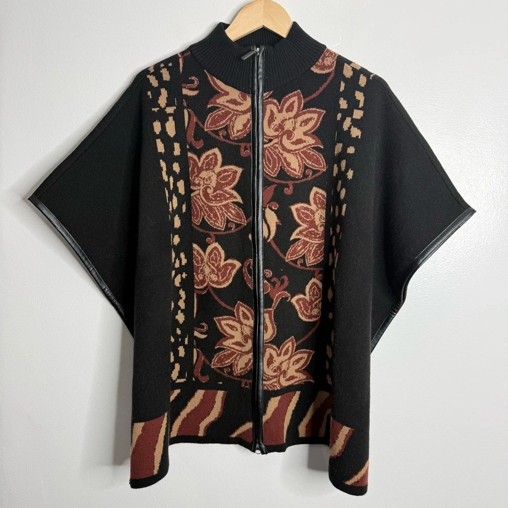 NWOT Chico's Zip Front Poncho Sweater Ruana Black Floral Print Size S/M
