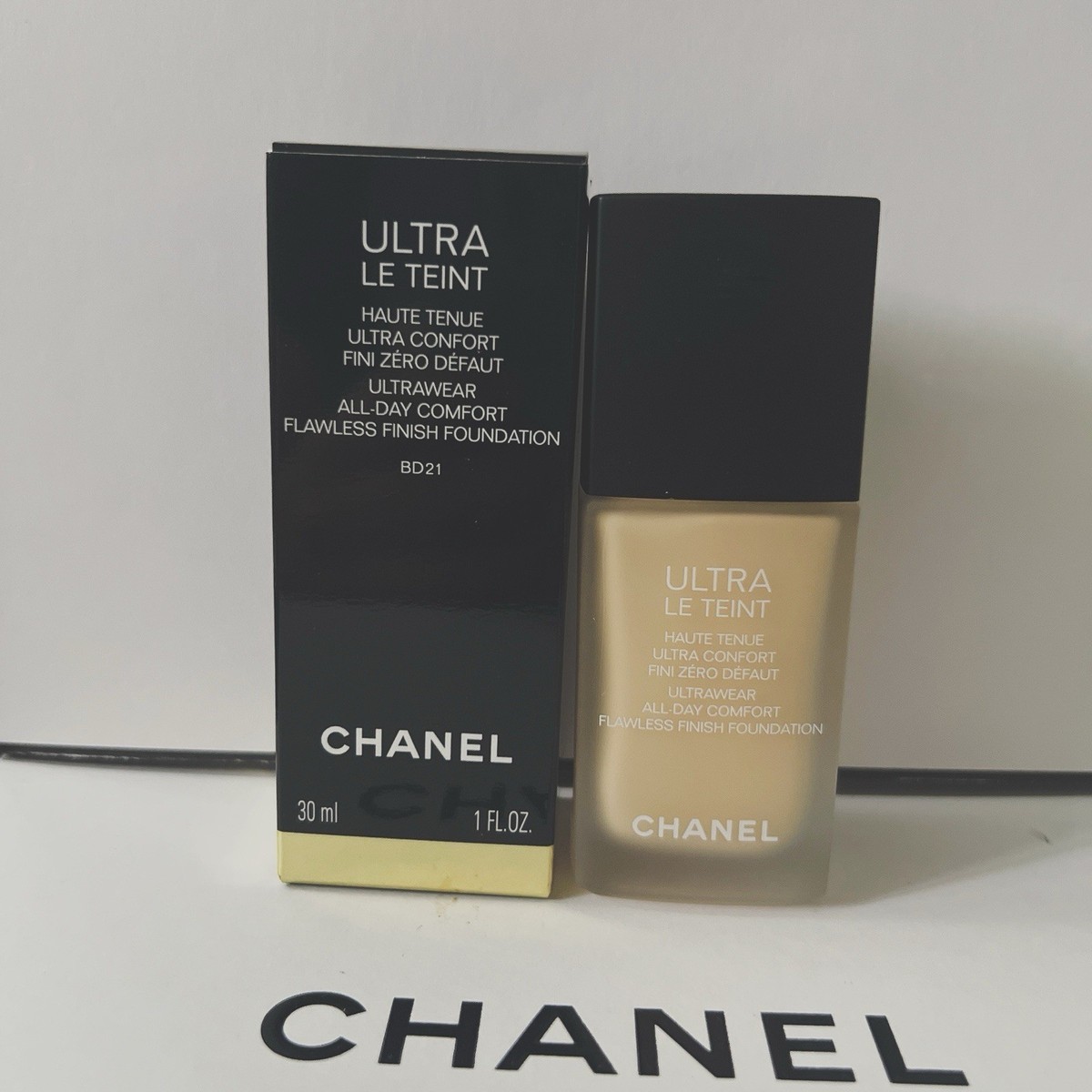 CHANEL ULTRA LE TEINT Ultrawear All Day Comfort Flawless Finish