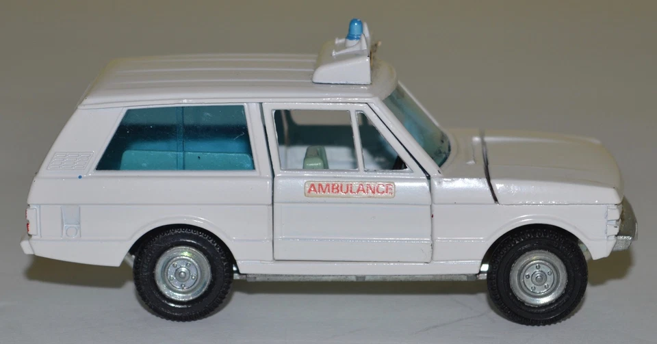 ENGLAND DINKY TOYS #268 RANGE ROVER AMBULANCE With Patient MINT IN BOX - Image 3 of 4