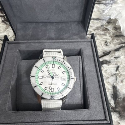 Zodiac Super Sea Wolf Automatic Diver 42mm 200m White/Green Sapphire Date Box