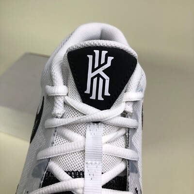 Nike Kyrie Flytrap 6 White Black Athletic Shoes Men's Size