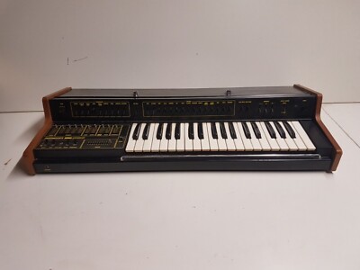 KORG 900 PS SYNTHESIZER