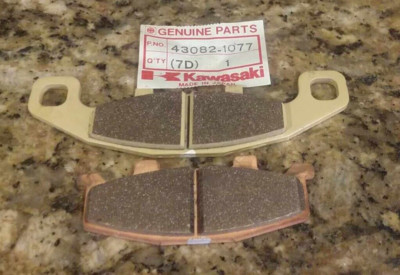 NEW Kawasaki Zephyr 750 Ninja 600R ZX-6 Rear Brake Pads 43082-1077