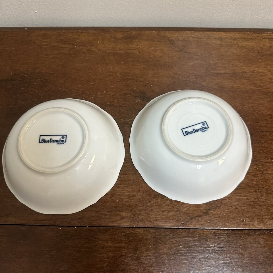 Vintage BLUE DANUBE Blue Onion Lot of 2 6" Cereal Bowls Made in Japan