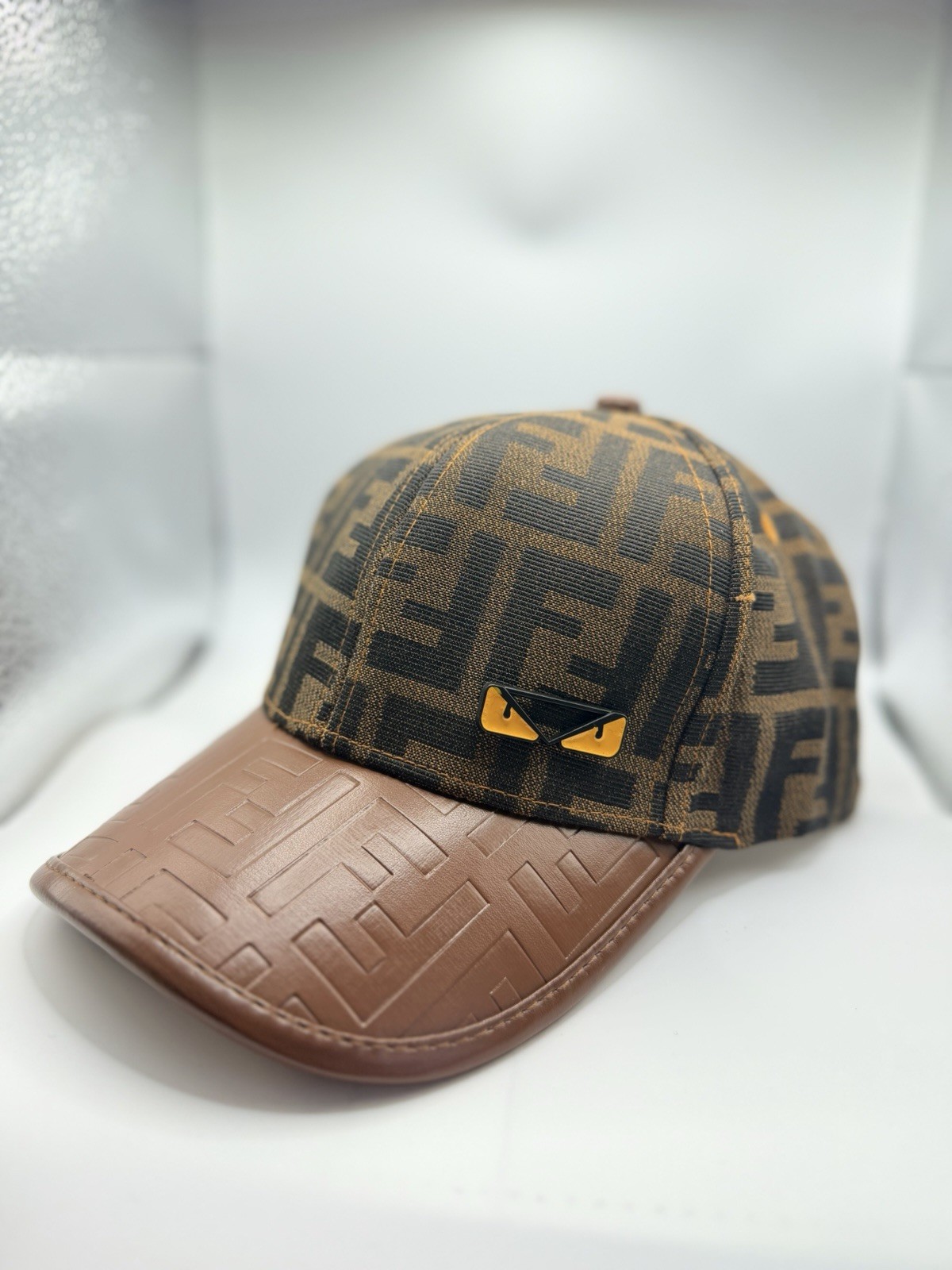 Fendi Cap Braun Schwarz – Logo Muster – verstellbar – Neu