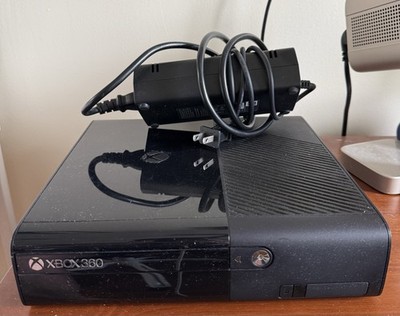 Microsoft Xbox 360 E 4GB Console Black HDMI 1080p NTSC-U/C MPN 1538 w/ Power
