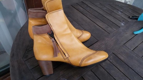 Women Ecco Boots Yellow Leather 38