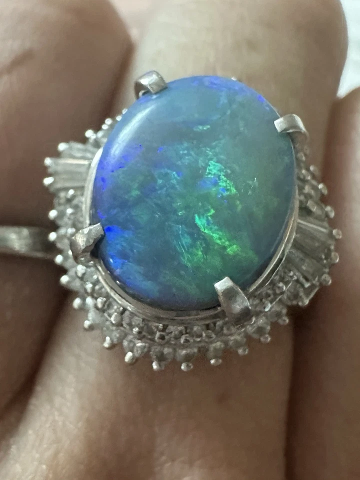 Кольцо из чистого австралийского черного опала с натуральным бриллиантом 0,85 карата PT 900 размер 7,5 4,24 карата - Изображение 2 из 4