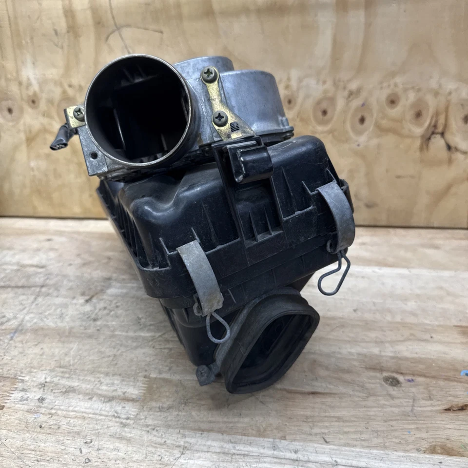 1987 1988 Toyota Celica GT - Air Cleaner Filter Housing + Mass Airflow Sensor Foto 2 de 4