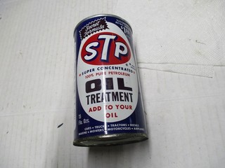 15 oz STP oil can by Studebaker Nice shiny graphics unopened early to mid 1960s