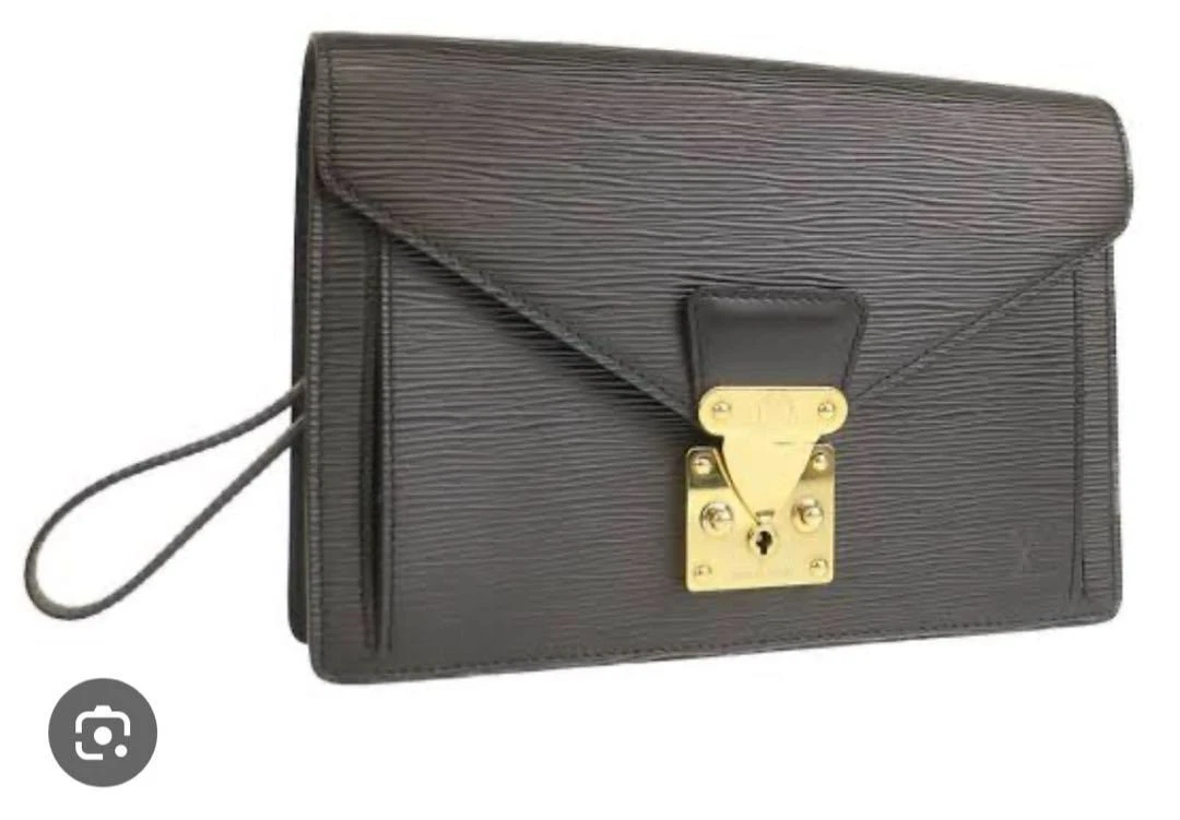 LOUIS VUITTON（LV） Pochette Louis Vuitton Epi Noir Sérié Dragonne pochette M52612 con chiave YK860