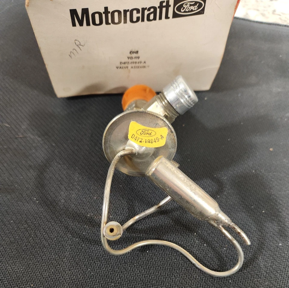NOS 1974 1975 FORD MUSTANG II 1975 BOBCAT PINTO AIR CONDITIONING EXPANSION VALVE - Image 3 of 4