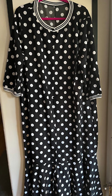 Maxi dress, caftan, loungewear black with white dots est XL 1/2 sleeves buttons