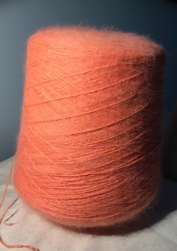 Rabbit Hair: 50% Angora, 40% Wool, 10% Nylon.Weight 460 Gr/1 Lb, Color Peach. - Picture 2 of 6