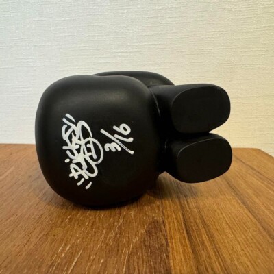 Extremely Rare LY Painter - Ly LUV. ED16 Signed Original Figure