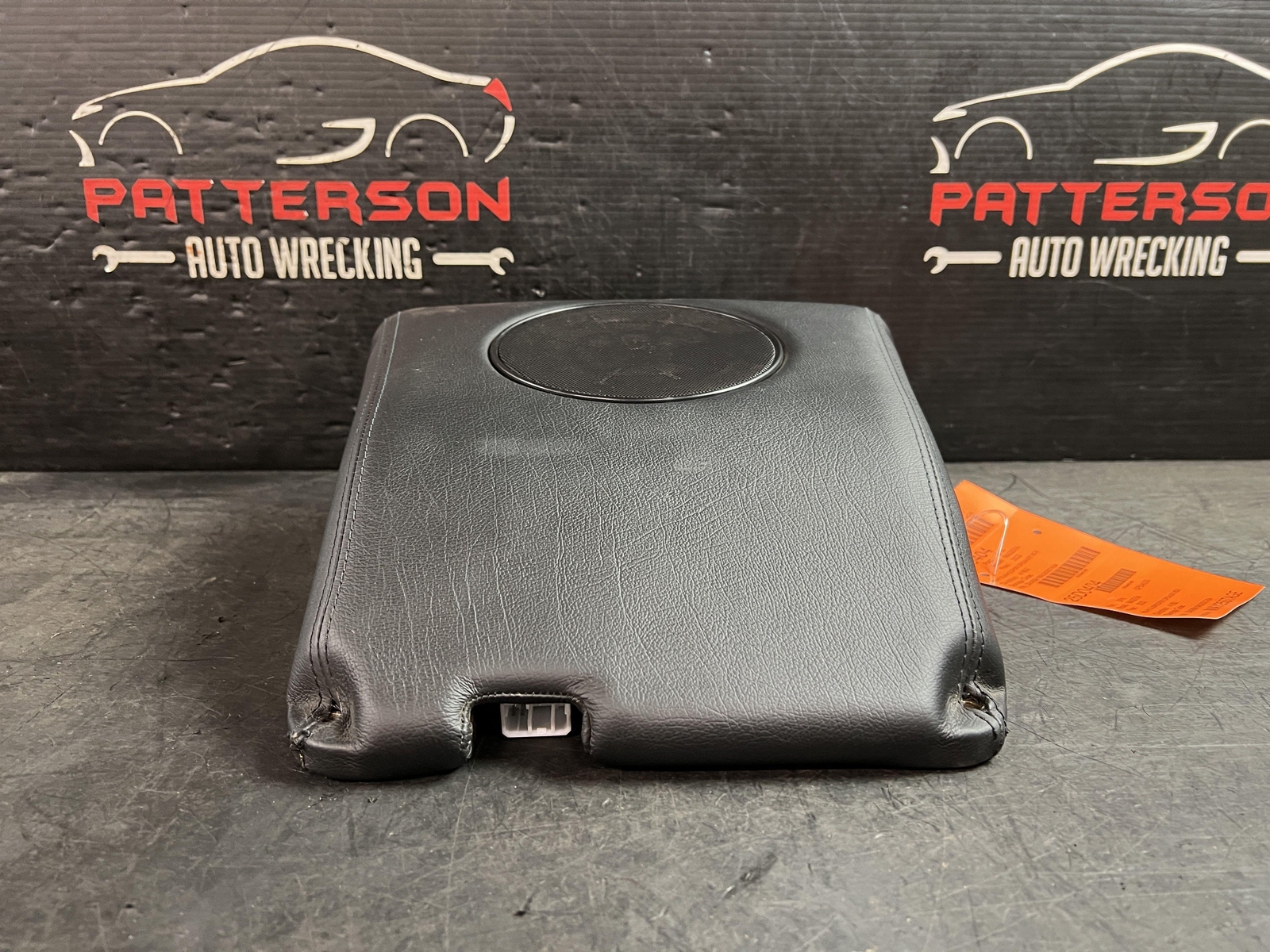 02-06 MASERATI SPYDER REAR SUBWOOFER SPEAKER BOX ID 1250123000