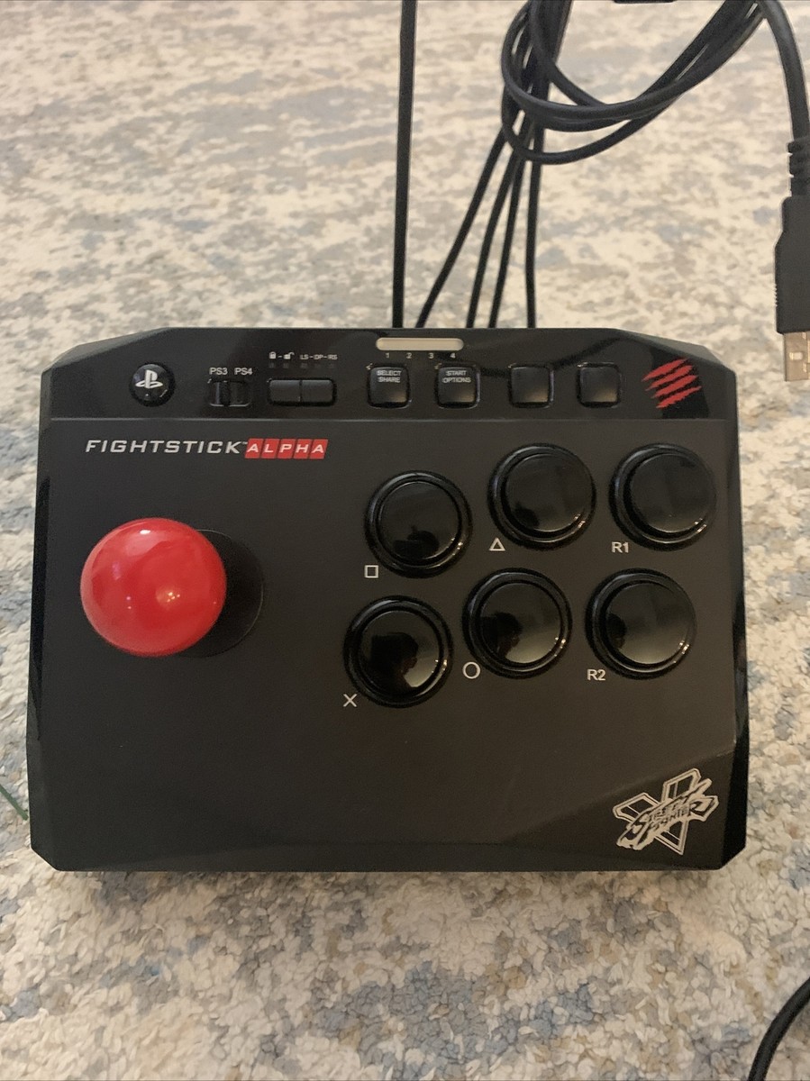 FIGHTING STICK α Mad Catz Street Fighter V Arcade FightStick (FV891800SA1/02/1