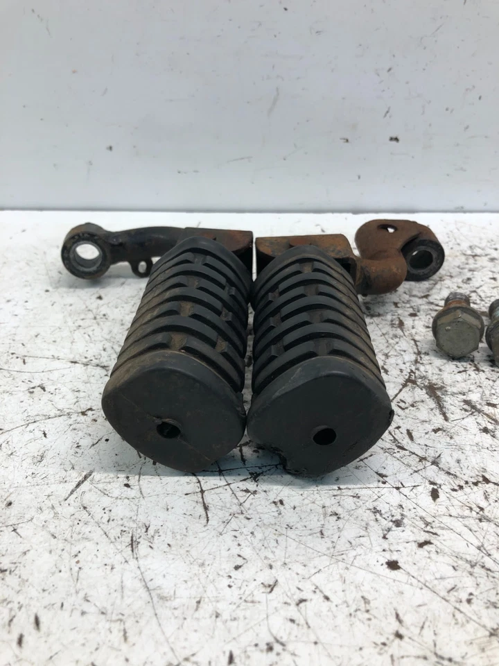 Kawasaki kz400 kz 400 Front Foot Pegs / Brackets / Mounts + Hardware - Image 2 of 3
