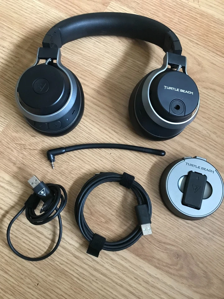 Complete Turtle Beach Stealth Pro wireless Bluetooth for Xbox ,Play Station, PC - Image 2 of 4
