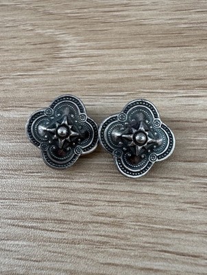 Vintage Robert Rose Medallion Clip-on Earrings Quatrefoil-toned 0.9 