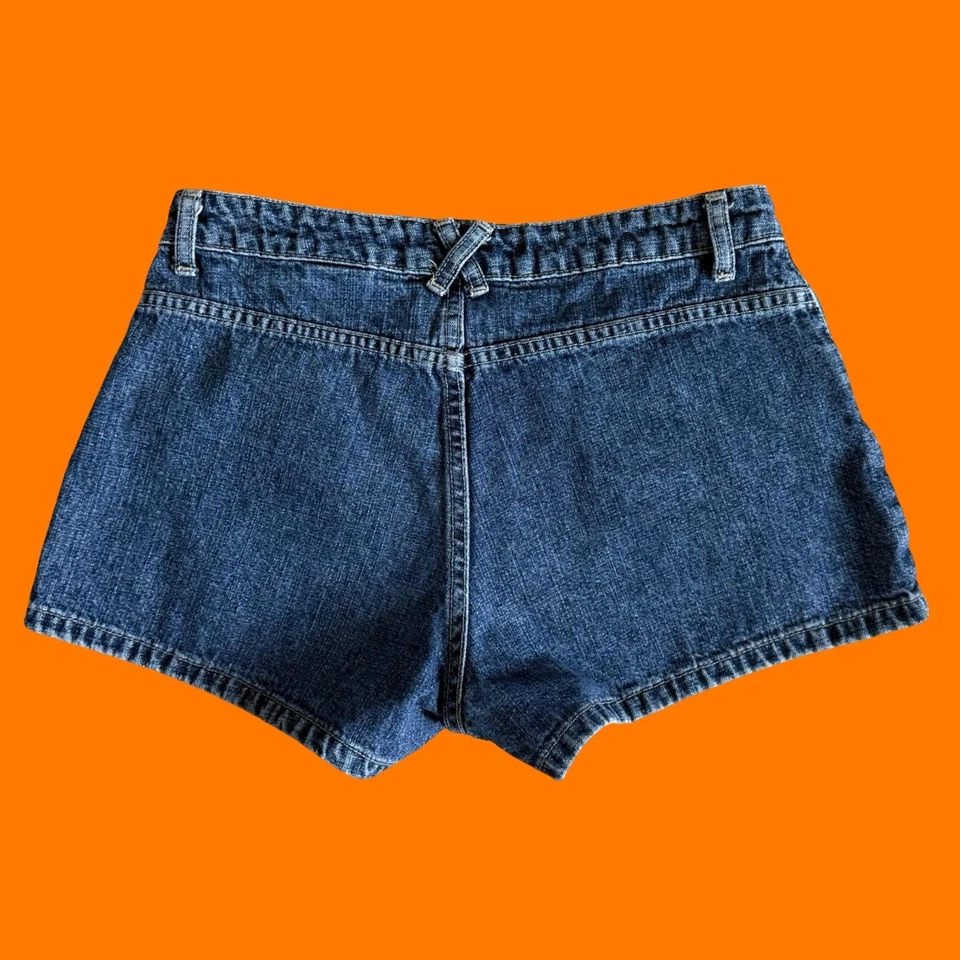 00's vintage dark wash denim 100% cotton y2k baddie shorts Size 5 Paris blues - Image 4 of 4