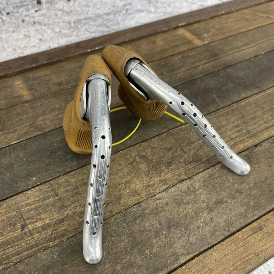 Vintage Weinmann Road Brake Levers Drilled Non-Aero Pair Drop Bar AME Hoods - Image 2 of 4