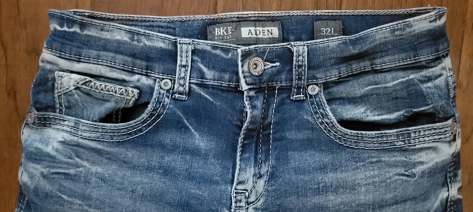 BKE Jeans Mens Blue Aden Bootleg Large Stitching Stretch Denim Jeans Sz 32x33 - Image 2 of 4