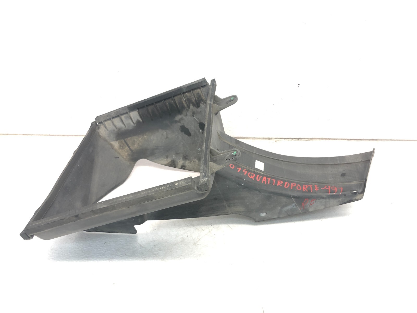 2014-2017 MASERATI QUATTROPORTE RIGHT PASS FRONT INTERCOOLER AIR DUCT SHROUD OEM