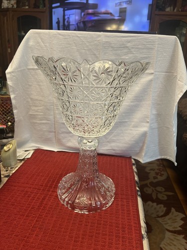 TOWLE 24% LEAD CRYSTAL PEDESTAL CENTERPIECE IN ORIGINAL BOX - Picture 12 of 18
