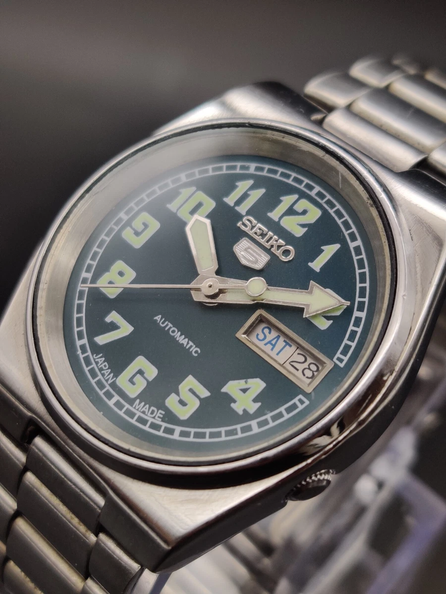 Vintage Seiko 5 Automatic Men s Wrist Watch Day Date Glow in Dark