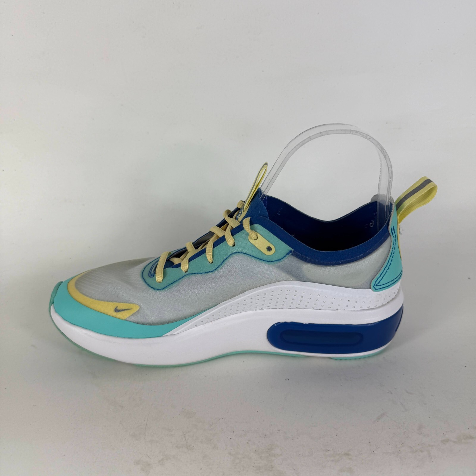 Nike Air Max Dia SE Sneakers Women's 7 White Low Top Running Athletic Shoes thumbnail 6