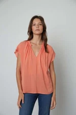 VELVET By Graham & Spencer Sarena Cap Sleeve Blouse Bonefire M $99 F15