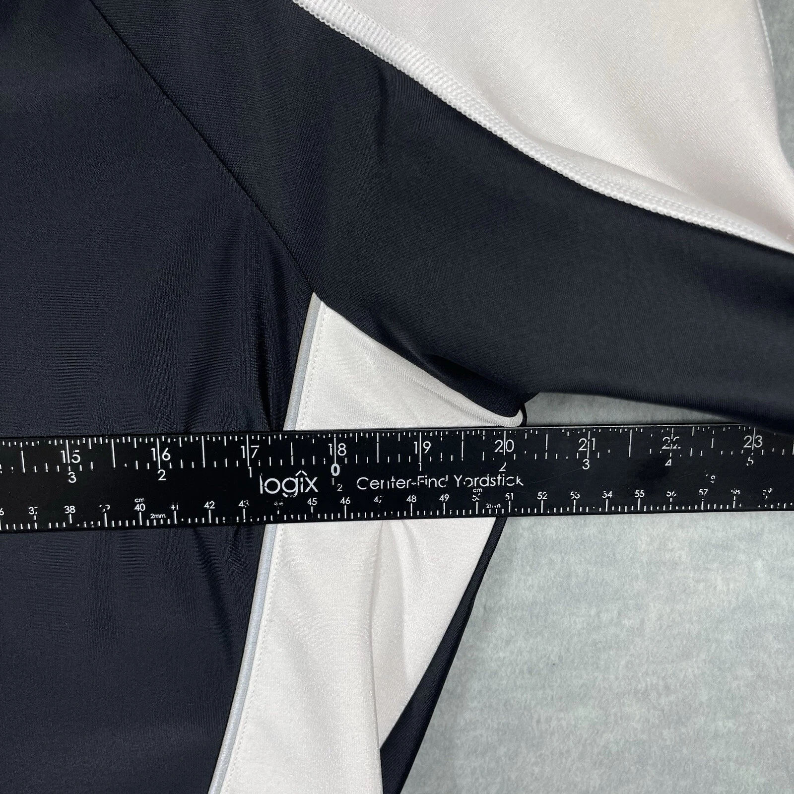 gore-bike-wear fitted reflective stretch full zip jacket