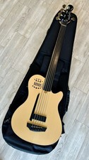 Godin A5 Ultra Natural Fretless A/E(5) Electric Bass Used