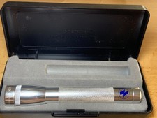 Silver Maglite Mini Torcia AA a 2 celle con logo WZE in confezione regalo senza batterie