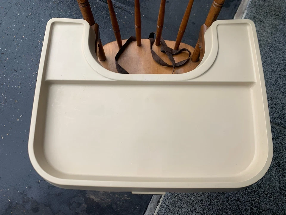 Silla alta de madera Fisher Price 1983 vintage con bandeja RARA hecha en EE. UU. Foto 3 de 4