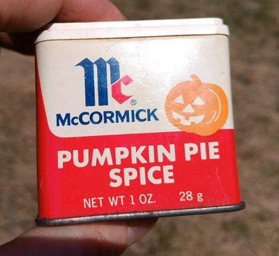 Vintage McCORMICK PUMPKIN PIE SPICE TIN CAN JACK-O-LANTERN HALLOWEEN Cake 1 oz