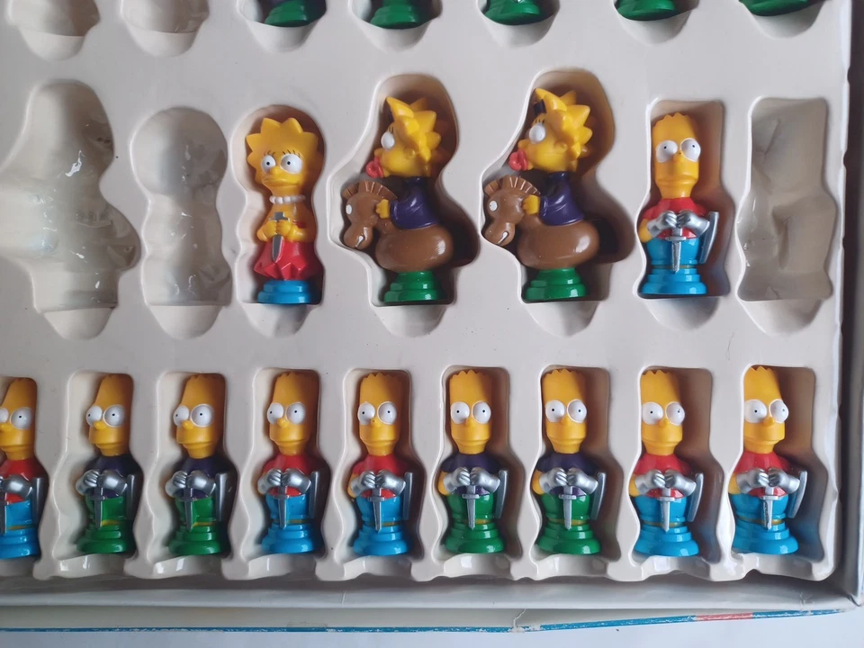 Jeu d'échecs 3 D The Simpsons  . Incomplet pour complément . Jeu vintage 1992 - Photo 3/4