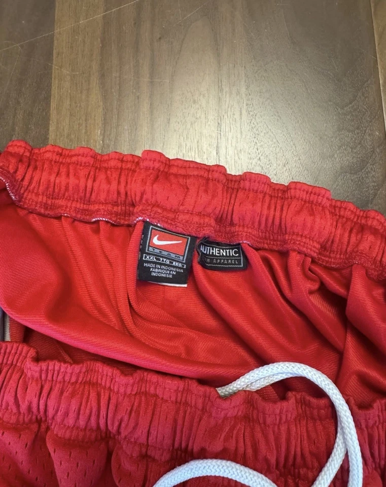 Nike Authentic Tagged University of Georgia Bulldogs Basketball Shorts - Image 4 of 4