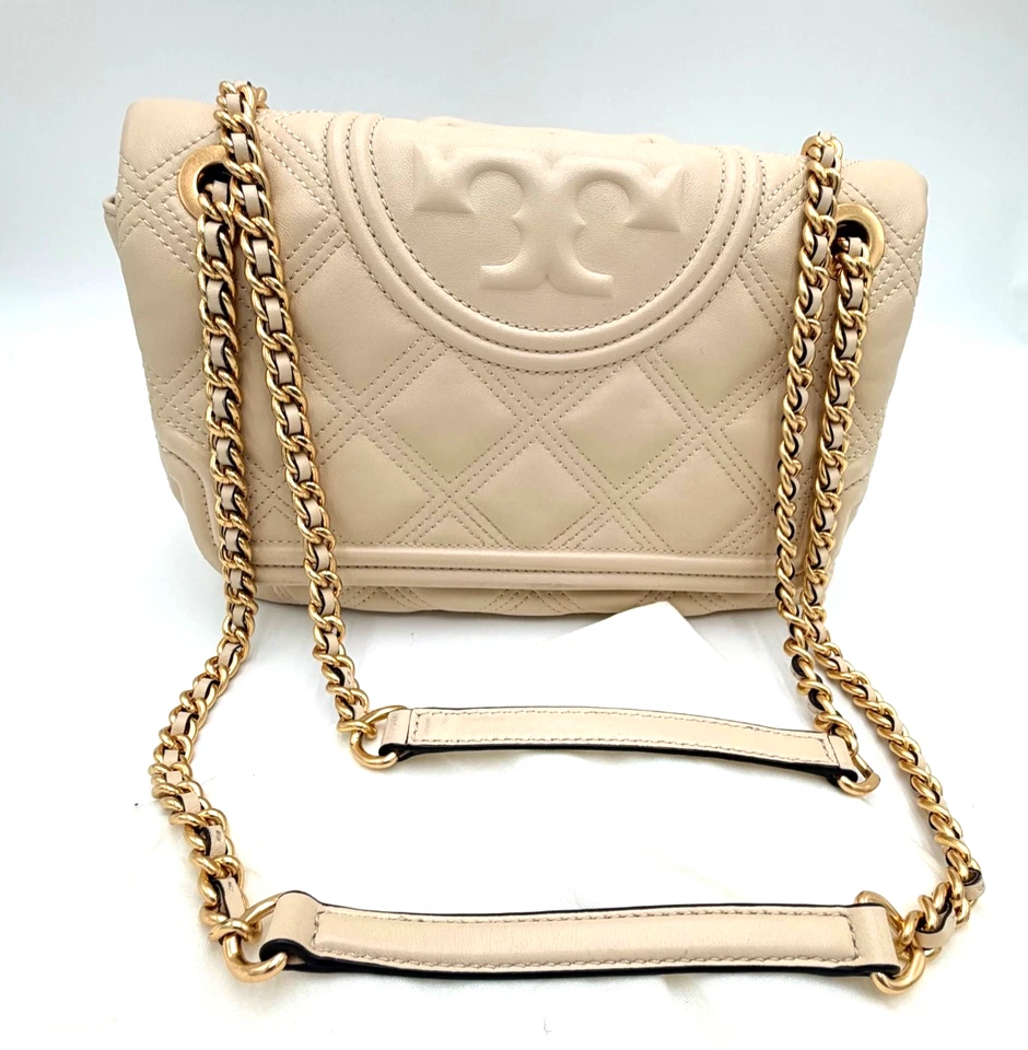 Bandolera/bolso de hombro convertible Fleming acolchado beige Tory Burch usado Foto 3 de 4
